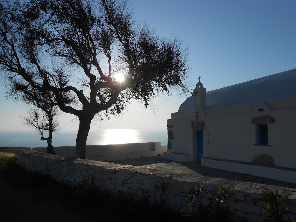 Evgenia Rooms And Apartments Folégandros エクステリア 写真