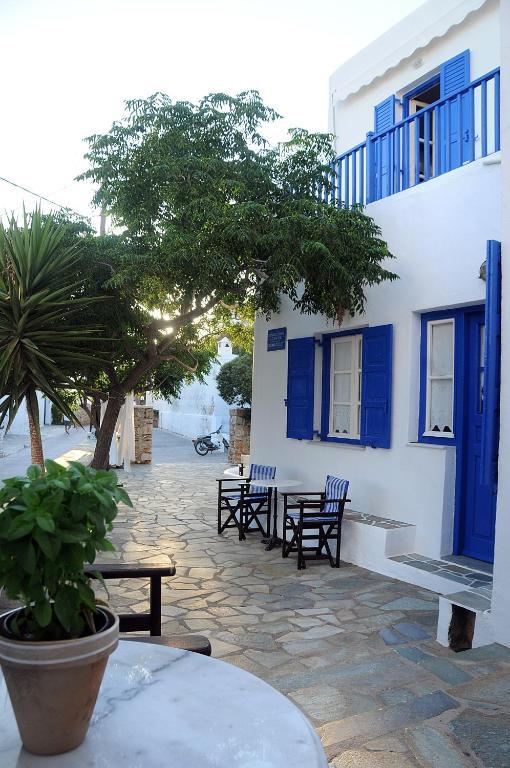 Evgenia Rooms And Apartments Folégandros エクステリア 写真