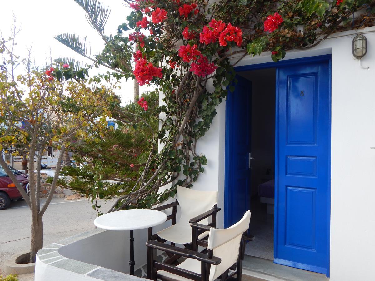 Evgenia Rooms And Apartments Folégandros エクステリア 写真